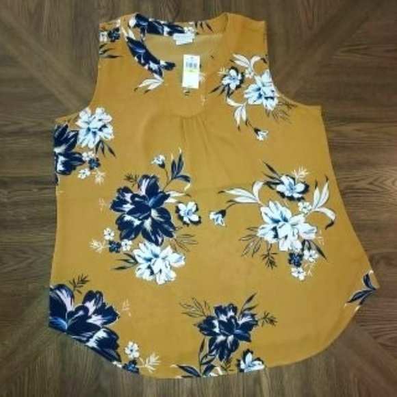 Van Heusen Tops - VAN HEUSEN Blouse Floral Size M